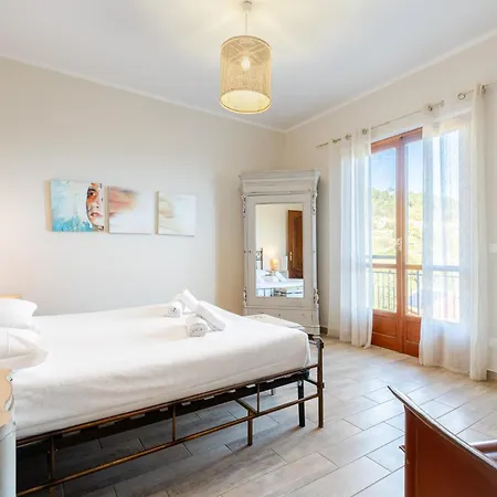 Hostdomus - Sunrise Sea View - Finale Ligure Daire *