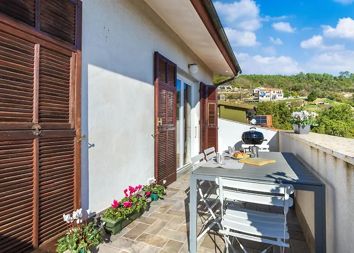 Apartment Hostdomus - Sunrise Platinum Sea View - Finale Ligure Bardino Nuovo