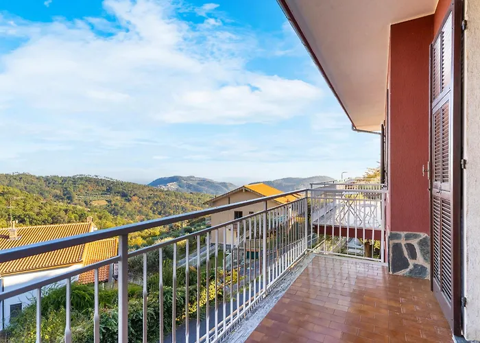 Apartment Hostdomus - Sunrise Platinum Sea View - Finale Ligure