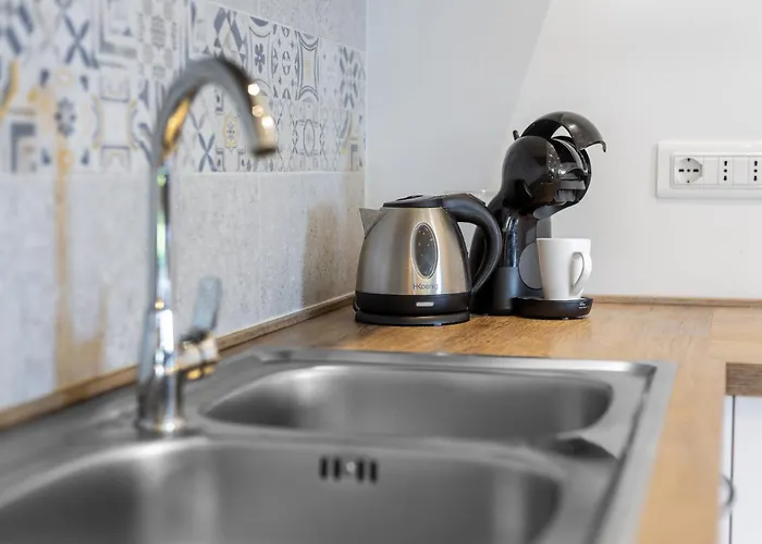 Hostdomus - Sunrise Platinum Sea View - Finale Ligure *