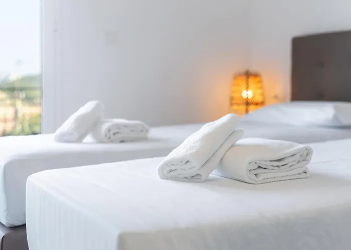 Apartment Hostdomus - Sunrise Platinum Sea View - Finale Ligure *