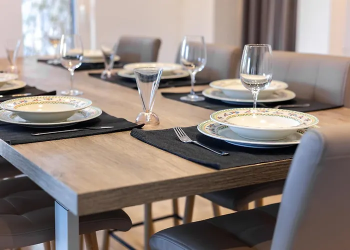 Hostdomus - Sunrise Platinum Sea View - Finale Ligure Appartement *