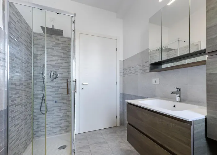 Appartement Hostdomus - Sunrise Platinum Sea View - Finale Ligure *