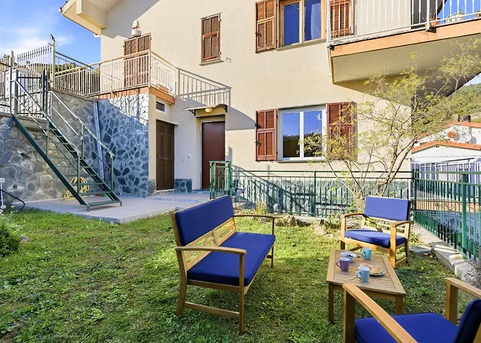 Appartement Hostdomus - Sunrise Platinum Sea View - Finale Ligure