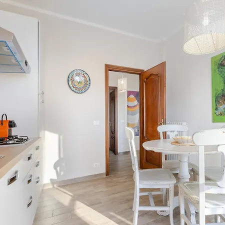 Hostdomus - Sunrise Sea View - Finale Ligure Apartamento *
