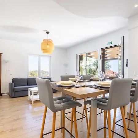 Apartamento Hostdomus - Sunrise Sea View - Finale Ligure *