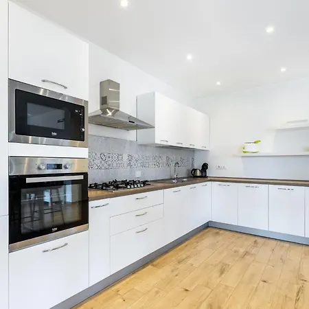 Apartamento Hostdomus - Sunrise Sea View - Finale Ligure *