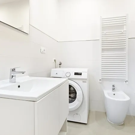 Hostdomus - Sunrise Platinum Sea View - Finale Ligure *