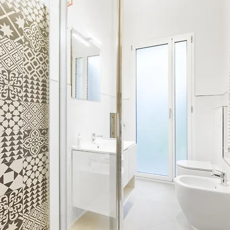 Hostdomus - Sunrise Platinum Sea View - Finale Ligure Apartment *