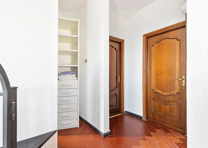 Lejlighed Hostdomus - Sunrise Sea View - Finale Ligure *