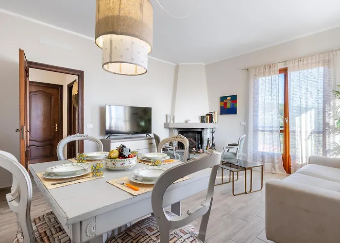 Hostdomus - Sunrise Sea View - Finale Ligure *