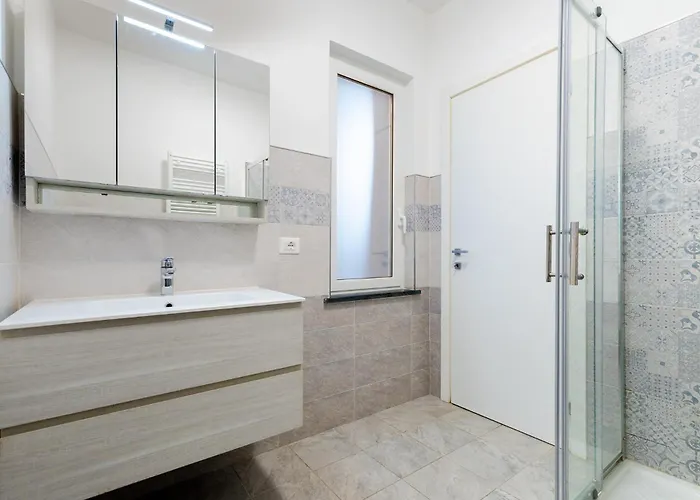 Hostdomus - Sunrise Sea View - Finale Ligure *