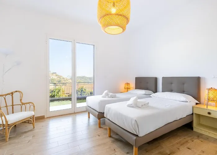 Hostdomus - Sunrise Sea View - Finale Ligure *