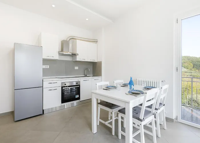Hostdomus - Sunrise Sea View - Finale Ligure Bardino Nuovo