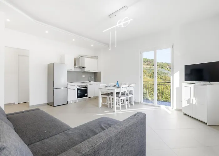 Hostdomus - Sunrise Sea View - Finale Ligure